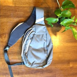 Patagonia Atom Sling Bag